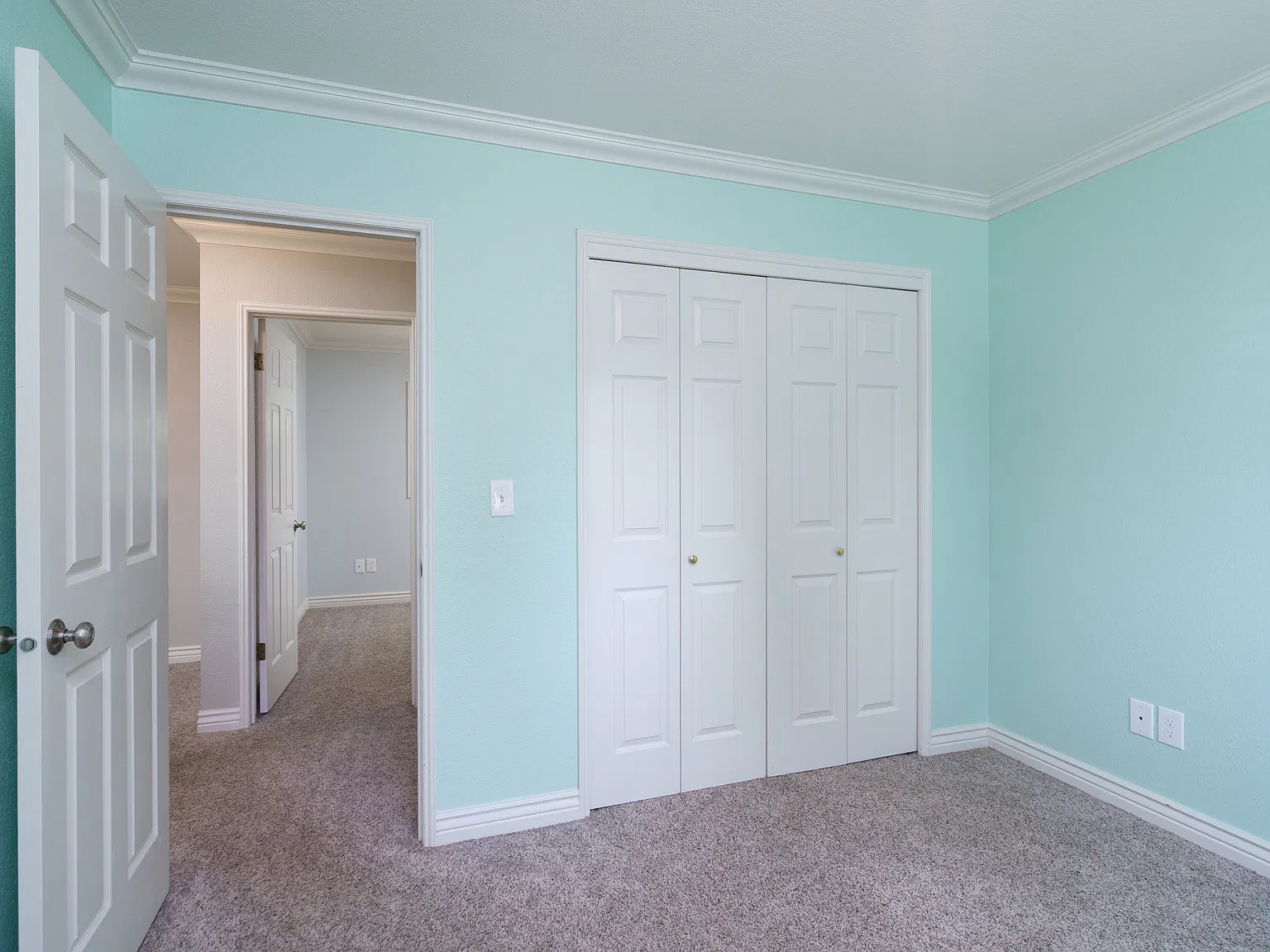 3 bed, 1684 sqft, $2,995 — Photo 4