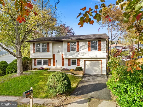 2092 Pear Hill Ct, Crofton, MD 21114