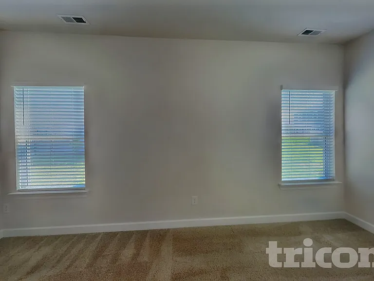 2402 Valverde Way — Photo 8