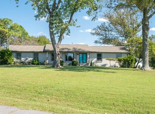 121 Lake Vista Dr, Hendersonville, TN 37075