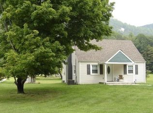 5579 Bradshaw Rd, Salem, VA 24153