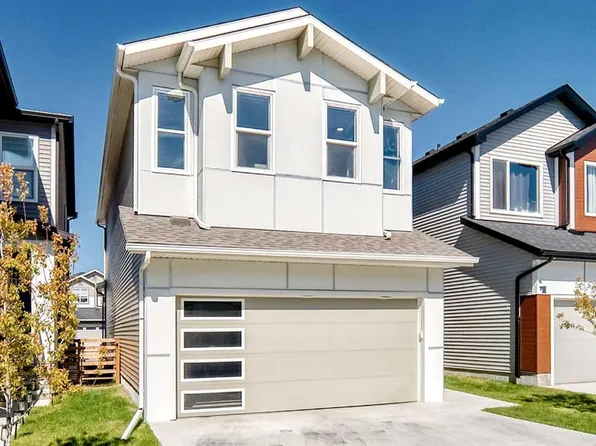 27 NE Belvedere Point SE, Calgary, AB T2A 7Y9