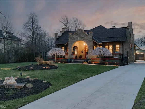 12973 Clifton Blvd, Lakewood, OH 44107