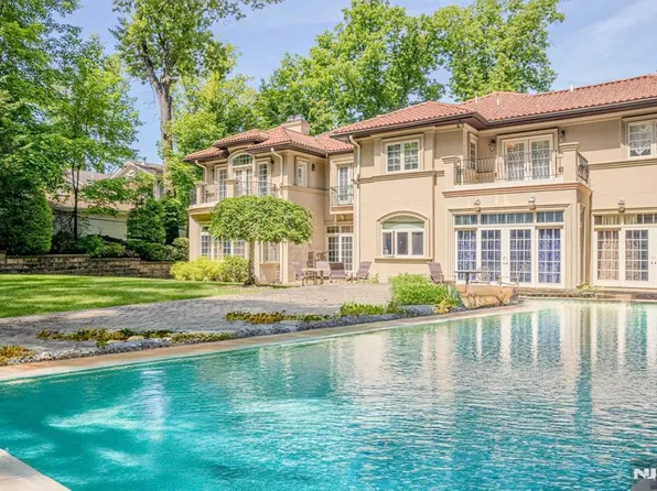14 Homestead Rd, Tenafly, NJ 07670