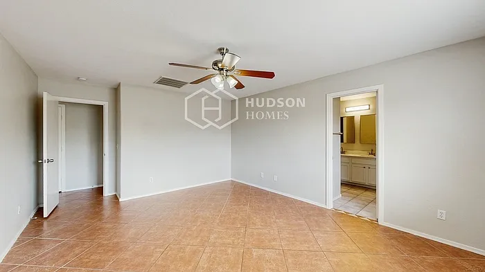 1973 E Lusitano Loop — Photo 12