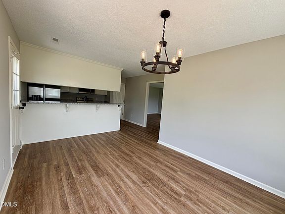 5th image of 1117 Bermuda Rd