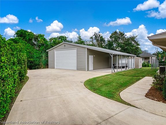 2nd image of 4128 Loquat Rd