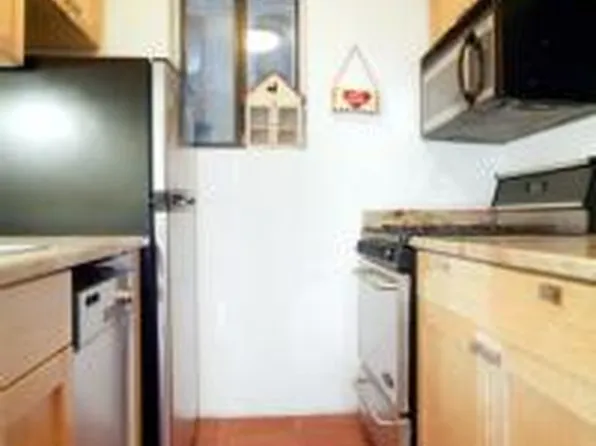 306 Mott image 1 of 6