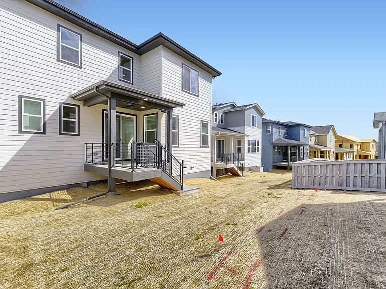 10940 Stanza Ln — Photo 25