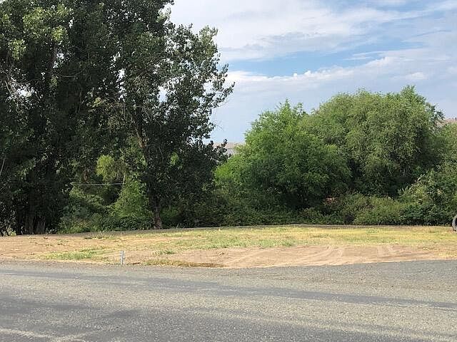 2nd image of 255 S Fork Rd