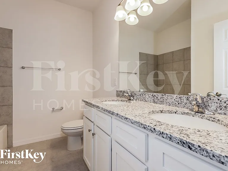 204 Windsor Reserve Dr — Photo 10