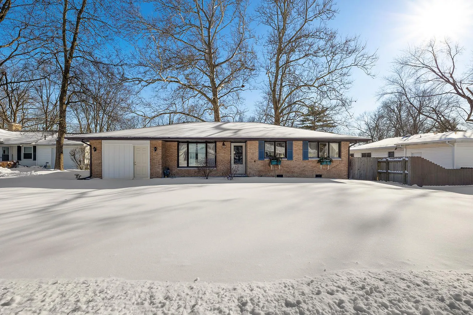 805 Breen Dr photo 1