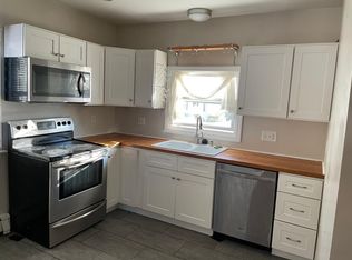 178 Chandler Ave FLOOR 1, Pawtucket, RI 02860