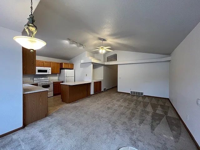 3438 Kyle St — Photo 8