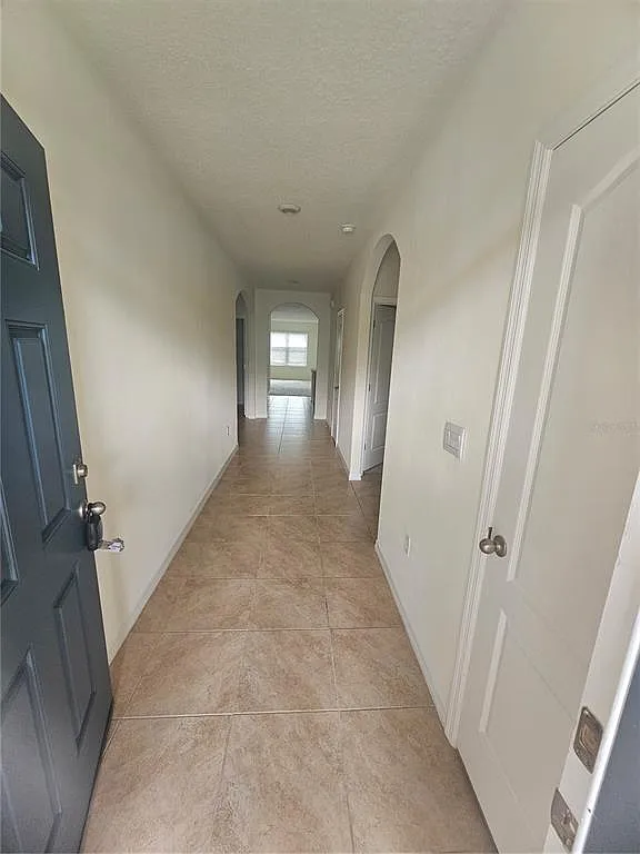 4 bed, 2.0 bath, 1851 sqft, $2,100 — Photo 3