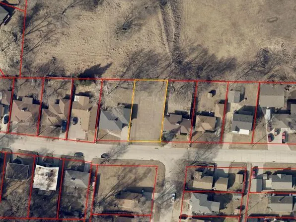 104 Norton Ave, Council Bluffs, IA 51503