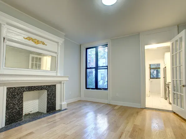 47 West 90th Street image 1 of 6