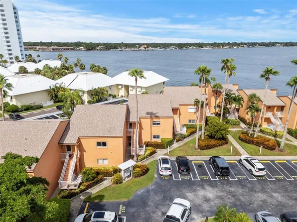 7400 Sunshine Skyway Ln S APT 106, Saint Petersburg, FL 33711