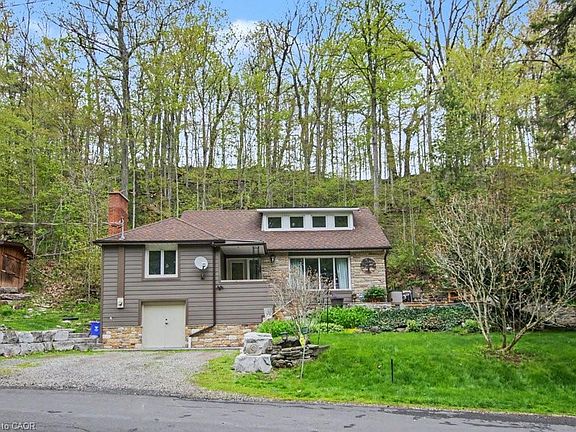 3rd image of 1333 Hidden Valley Rd