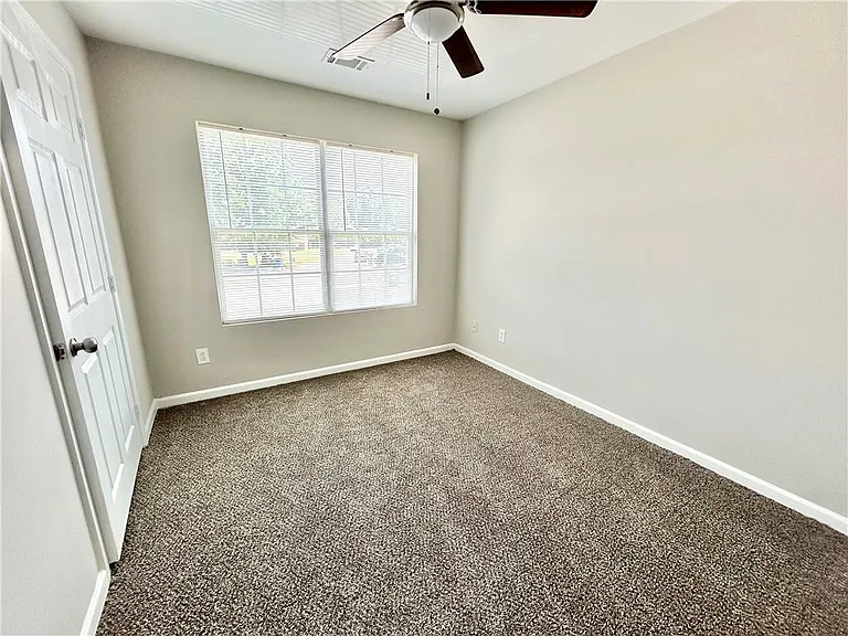 845 Store House Ct #B — Photo 11