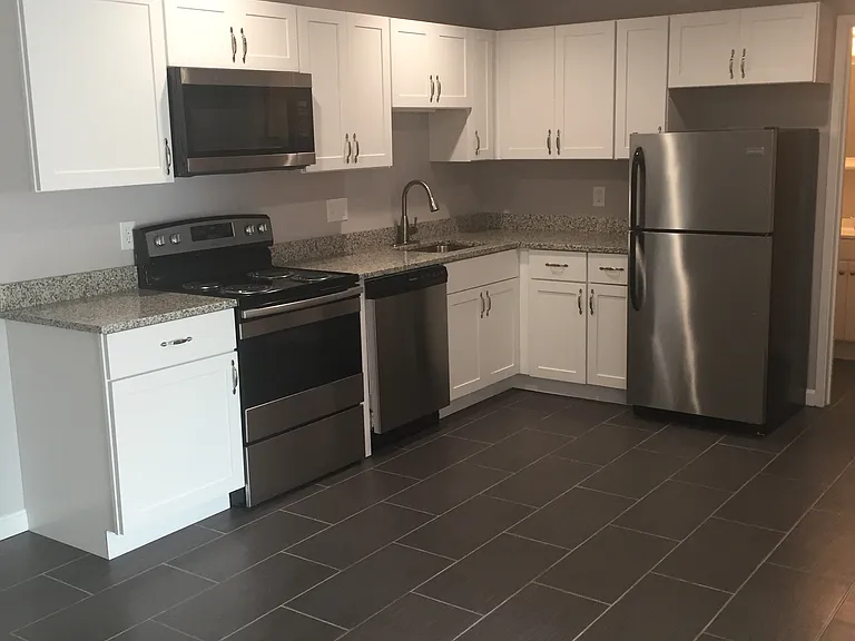 2 Pineland Avenue — Photo 39