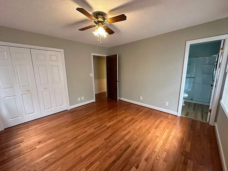 204 N Oak Grove Ext — Photo 17