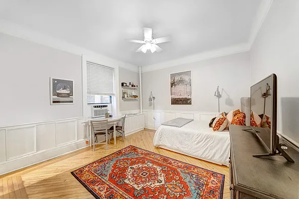 Sold by Compass | media 4