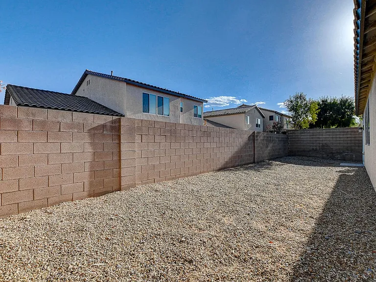 9215 Horseshoe Basin Ave — Photo 42