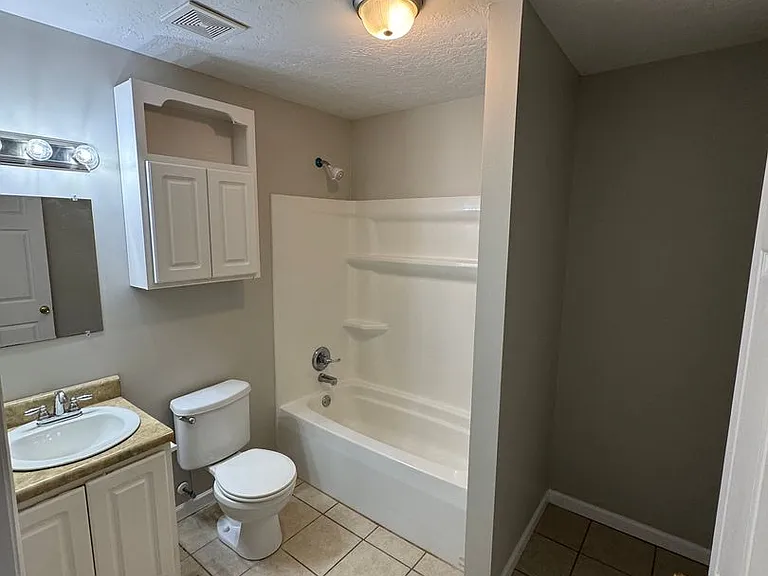 105 Cooper Cir — Photo 3