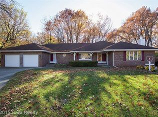 4016 Crestmoor Pl, Des Moines, IA 50310