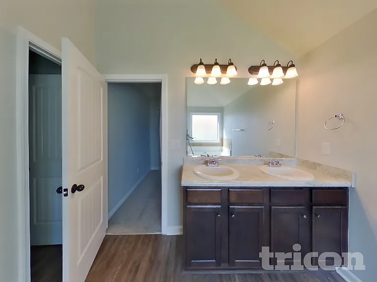 131 Huntsman Dr — Photo 8