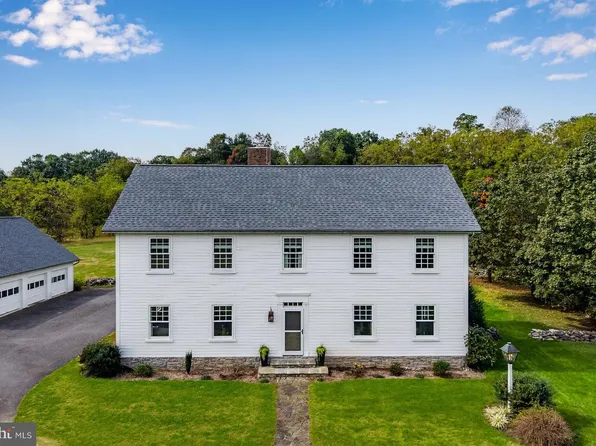 111 N Old Stonehouse Rd, Carlisle, PA 17015