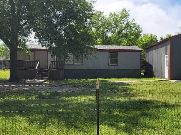 9330 Lynda Ln, Quinlan, TX 75474