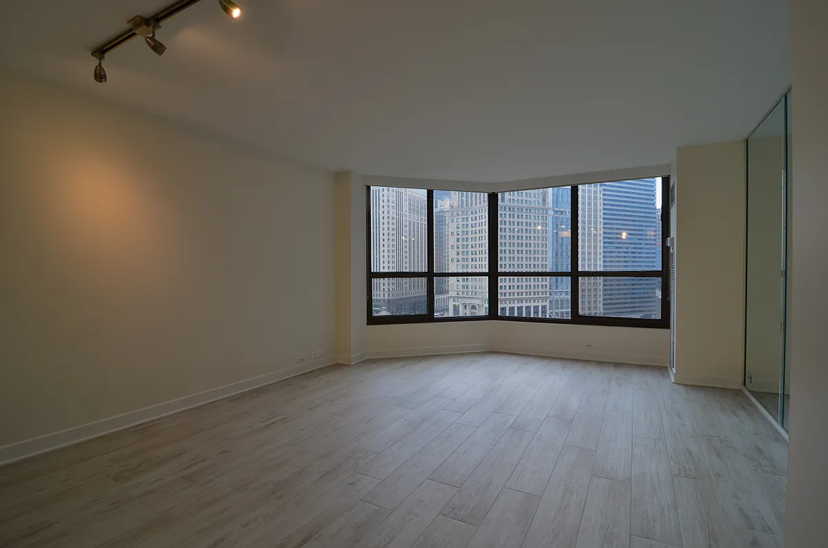Building Photo - 405 N Wabash Ave #707