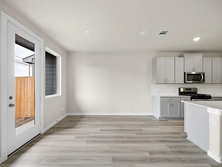 9912 Storehouse Dr — Photo 9