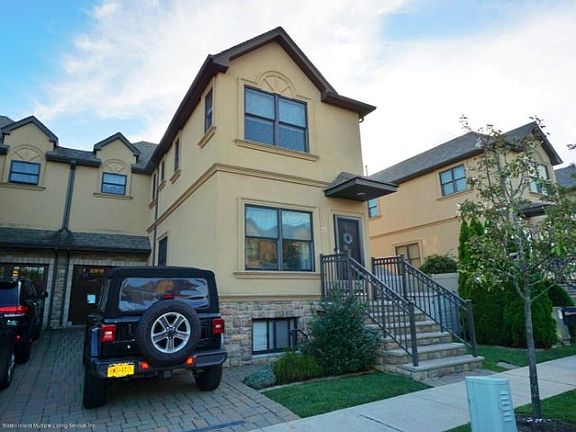 2nd image of 55 Perona Ln