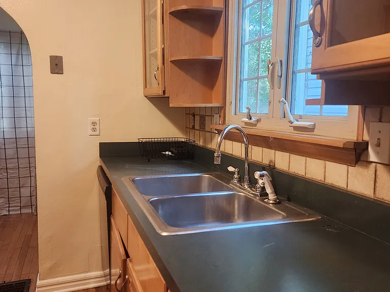 6171 Kingsley Dr — Photo 5