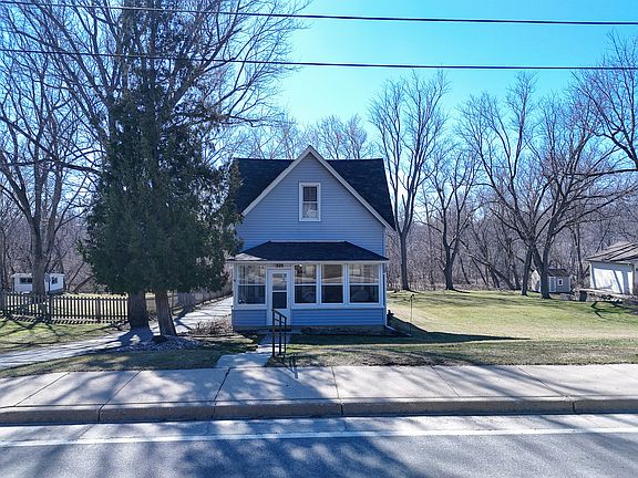 2nd image of 171 W Main St