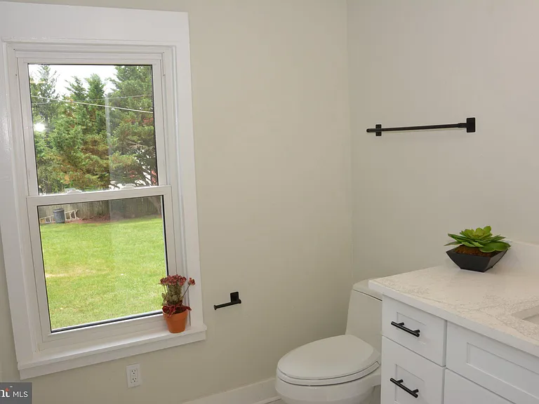 1006 Circle Dr — Photo 13