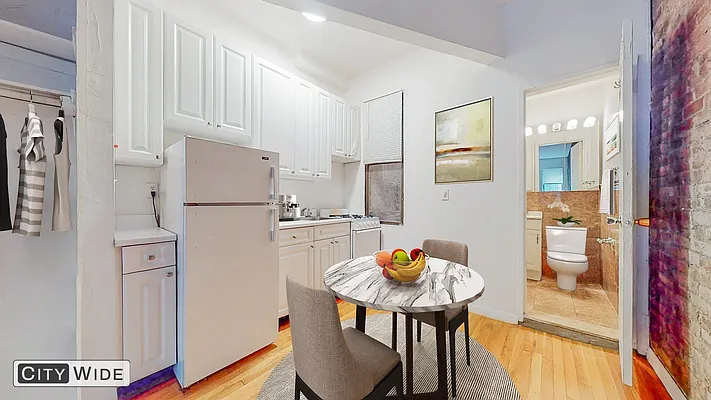 Rented by City Wide Apartments | media 10