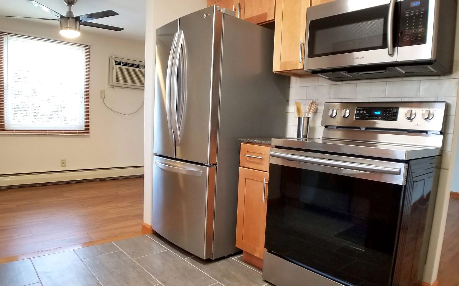 Embassy Square Apartments — Photo 2