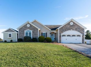 30 Foxcrest Rdg, Staunton, VA 24401