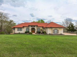 6107 NW Saddle Club Ct, Kansas City, MO 64152