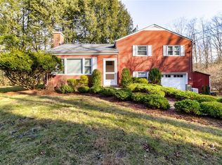 2474 Hunterbrook Rd, Yorktown Heights, NY 10598