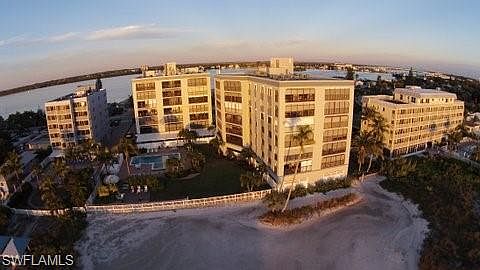 3rd image of 392 Estero Blvd APT 307