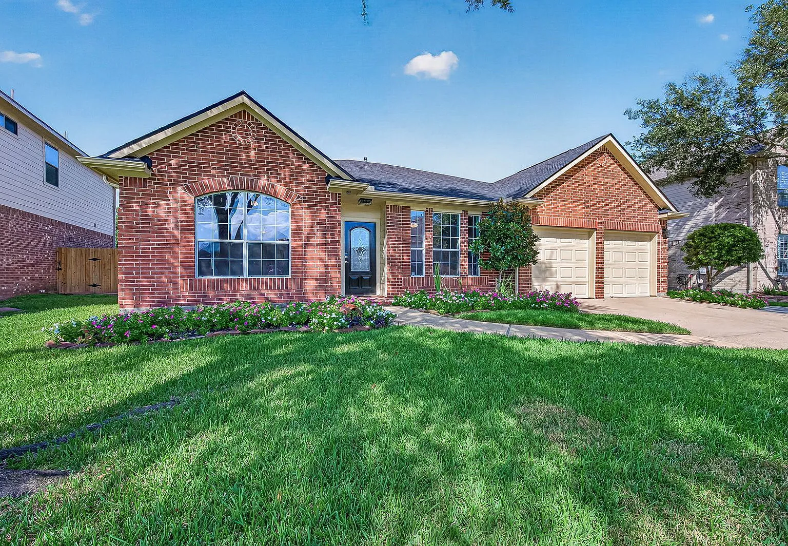 4 bed, 3.0 bath, 3040 sqft, $3,300 — Photo 4