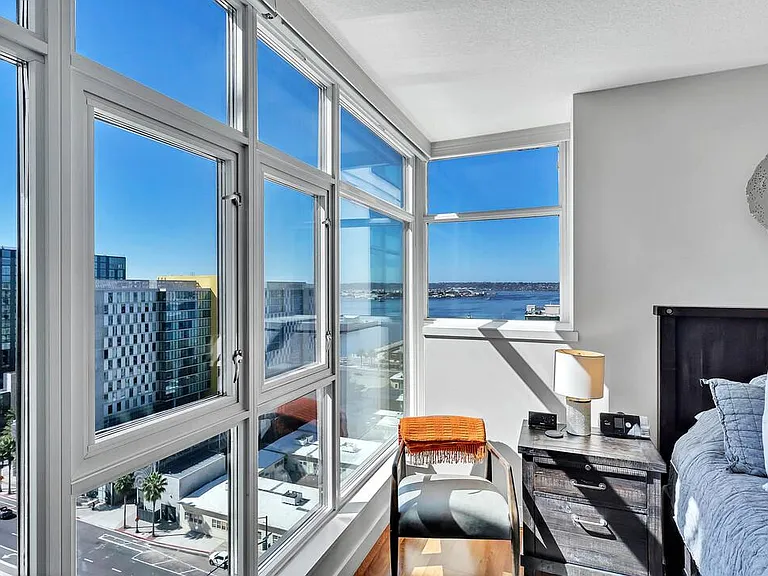 1205 Pacific Hwy #1706 — Photo 18