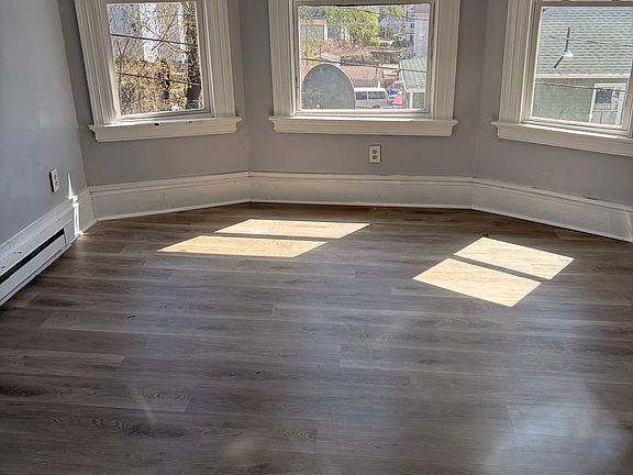 3rd image of 157 Lounsbury St #2