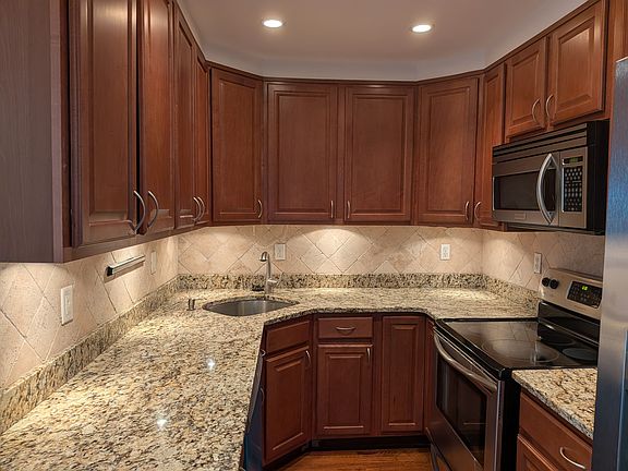 5th image of 210 Bergenline Ave APT 5