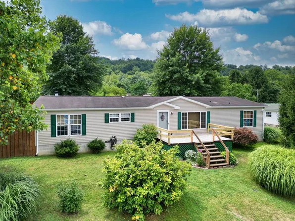 34 1st Avenue, Middlebourne, WV 26149